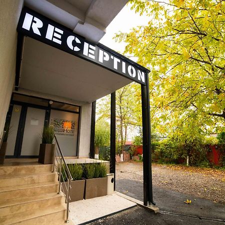 Bucharest Airport Accomodation Aparthotel Otopeni Eksteriør bilde