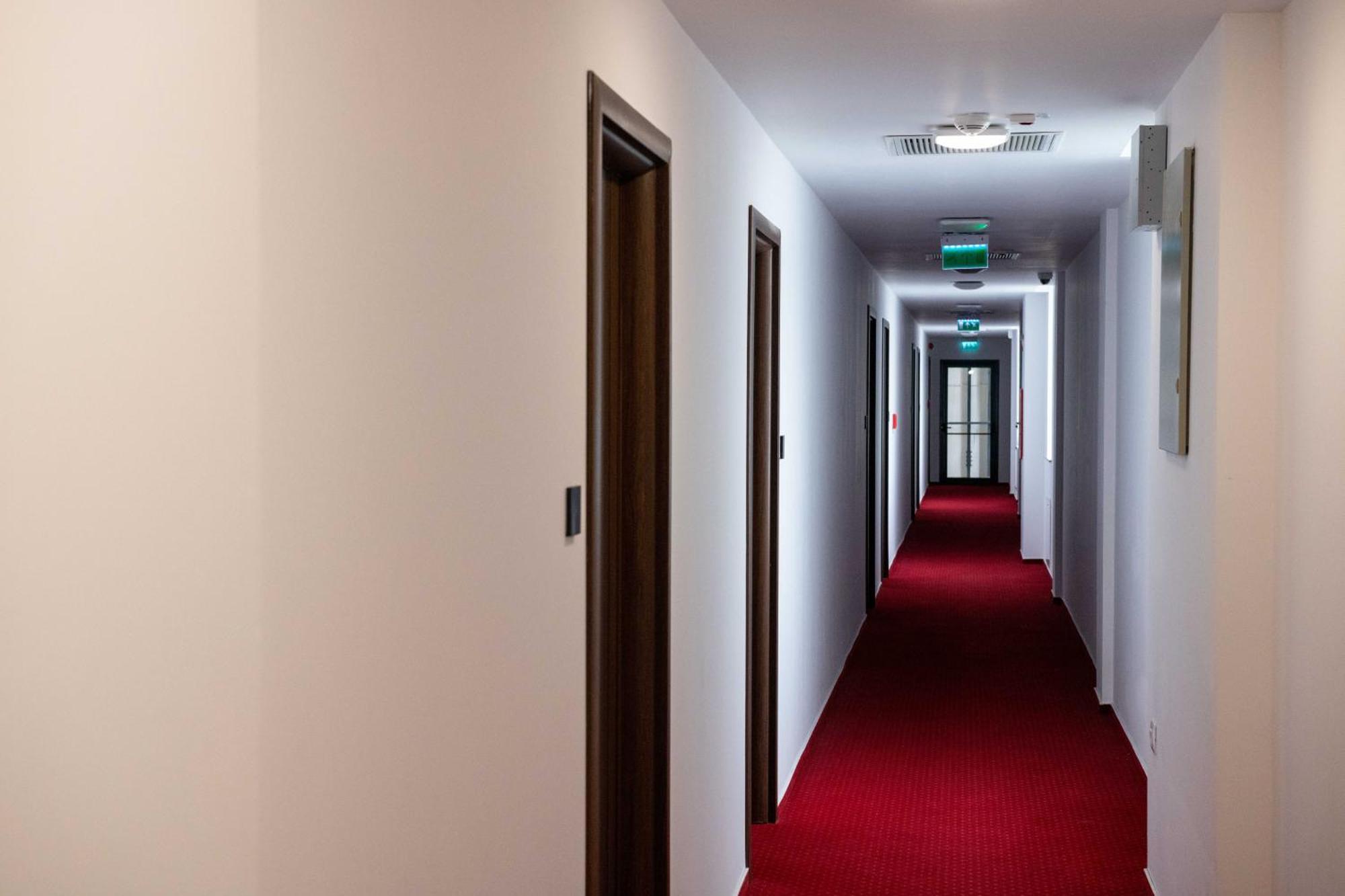 Bucharest Airport Accomodation Aparthotel Otopeni Eksteriør bilde