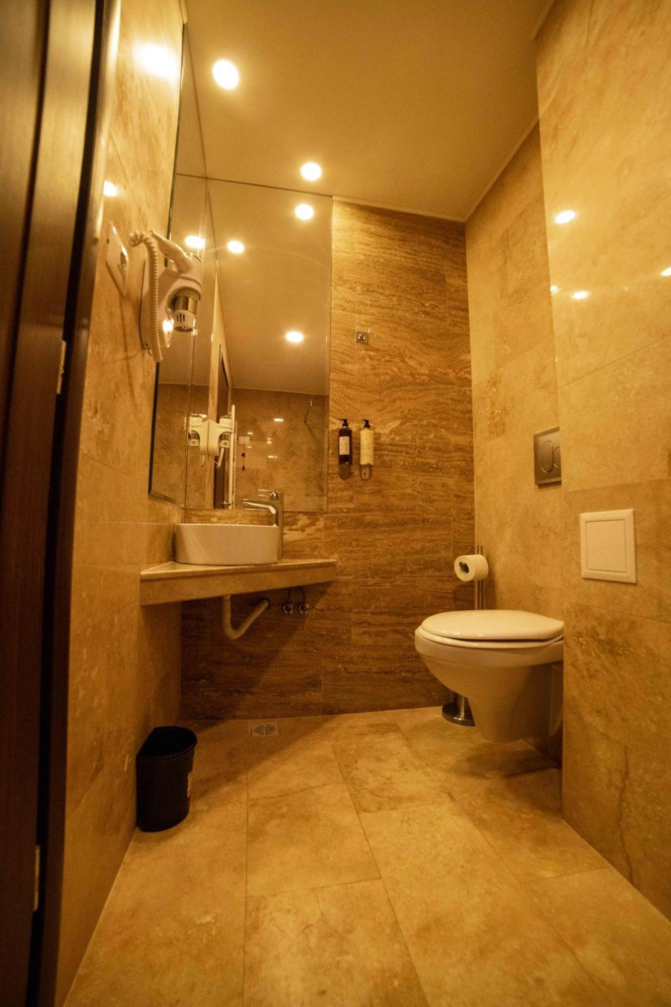 Bucharest Airport Accomodation Aparthotel Otopeni Eksteriør bilde