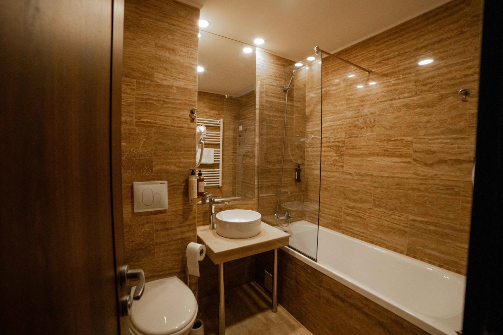 Bucharest Airport Accomodation Aparthotel Otopeni Eksteriør bilde
