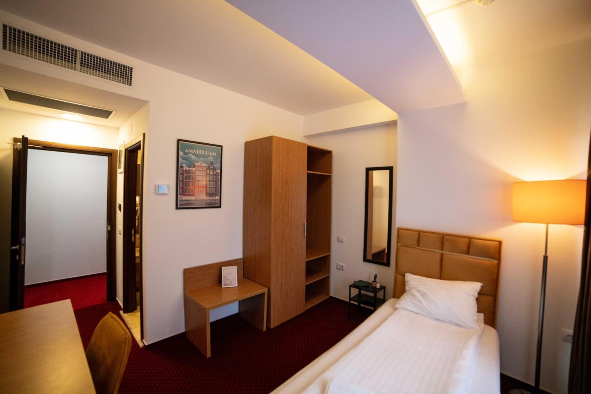 Bucharest Airport Accomodation Aparthotel Otopeni Eksteriør bilde