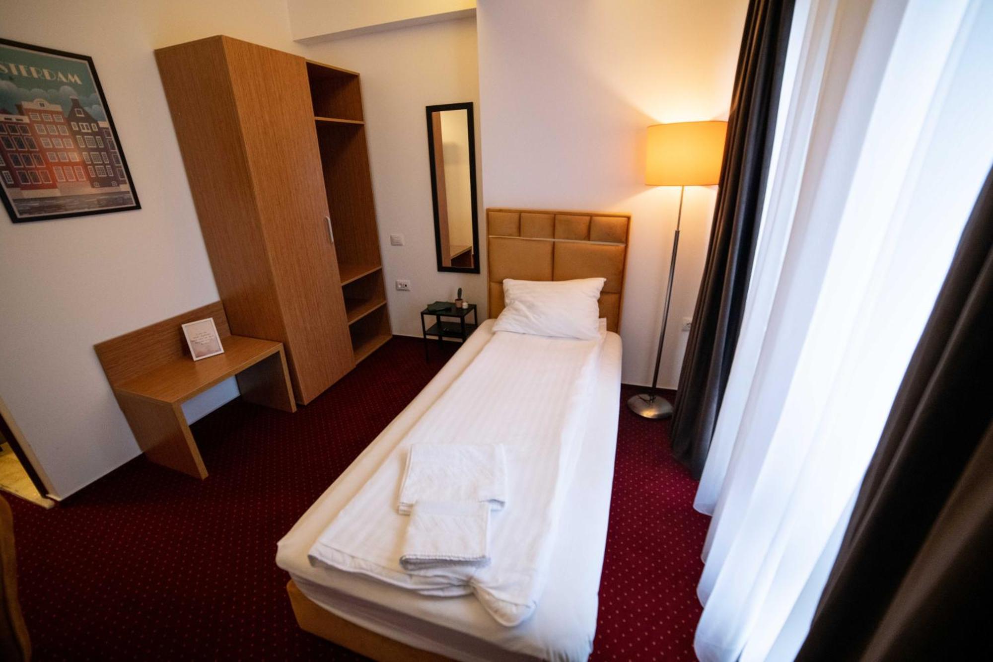 Bucharest Airport Accomodation Aparthotel Otopeni Eksteriør bilde