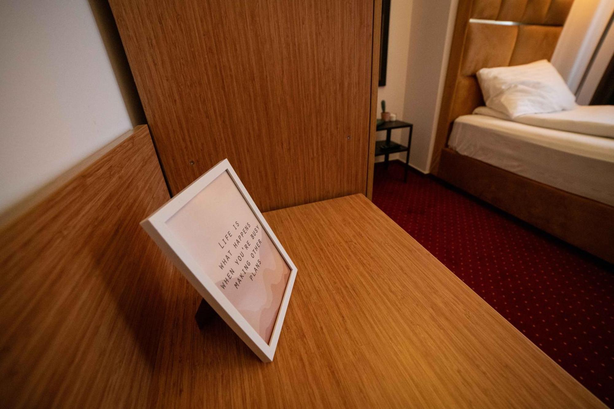 Bucharest Airport Accomodation Aparthotel Otopeni Eksteriør bilde