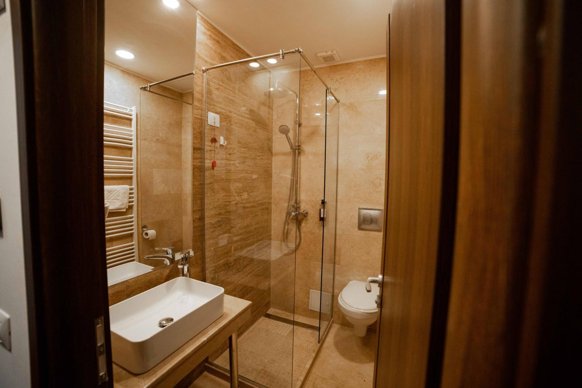 Bucharest Airport Accomodation Aparthotel Otopeni Eksteriør bilde