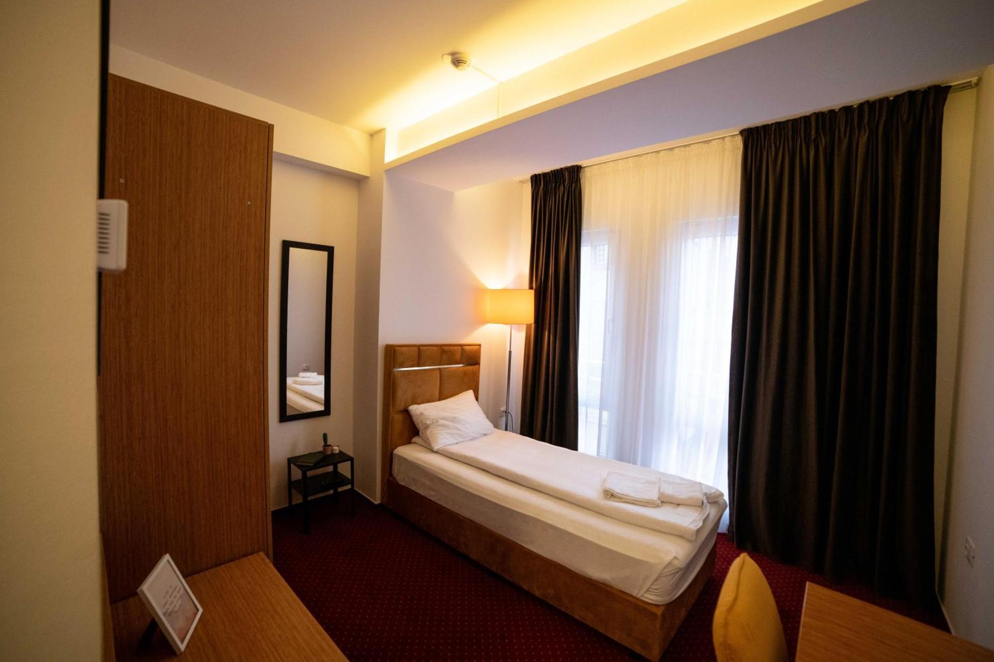 Bucharest Airport Accomodation Aparthotel Otopeni Eksteriør bilde