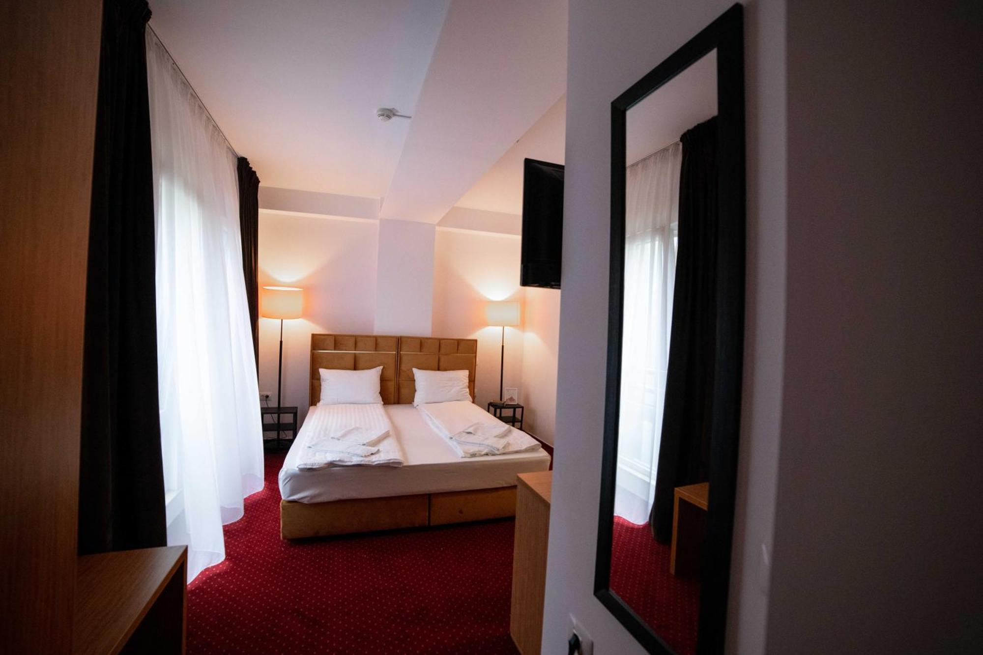 Bucharest Airport Accomodation Aparthotel Otopeni Eksteriør bilde