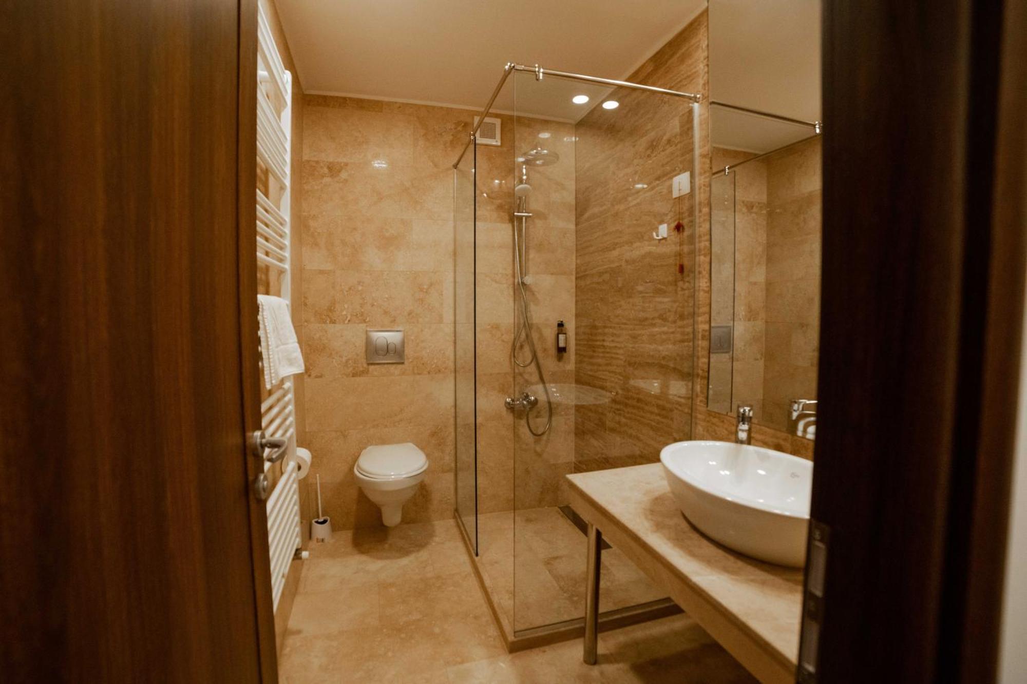 Bucharest Airport Accomodation Aparthotel Otopeni Eksteriør bilde